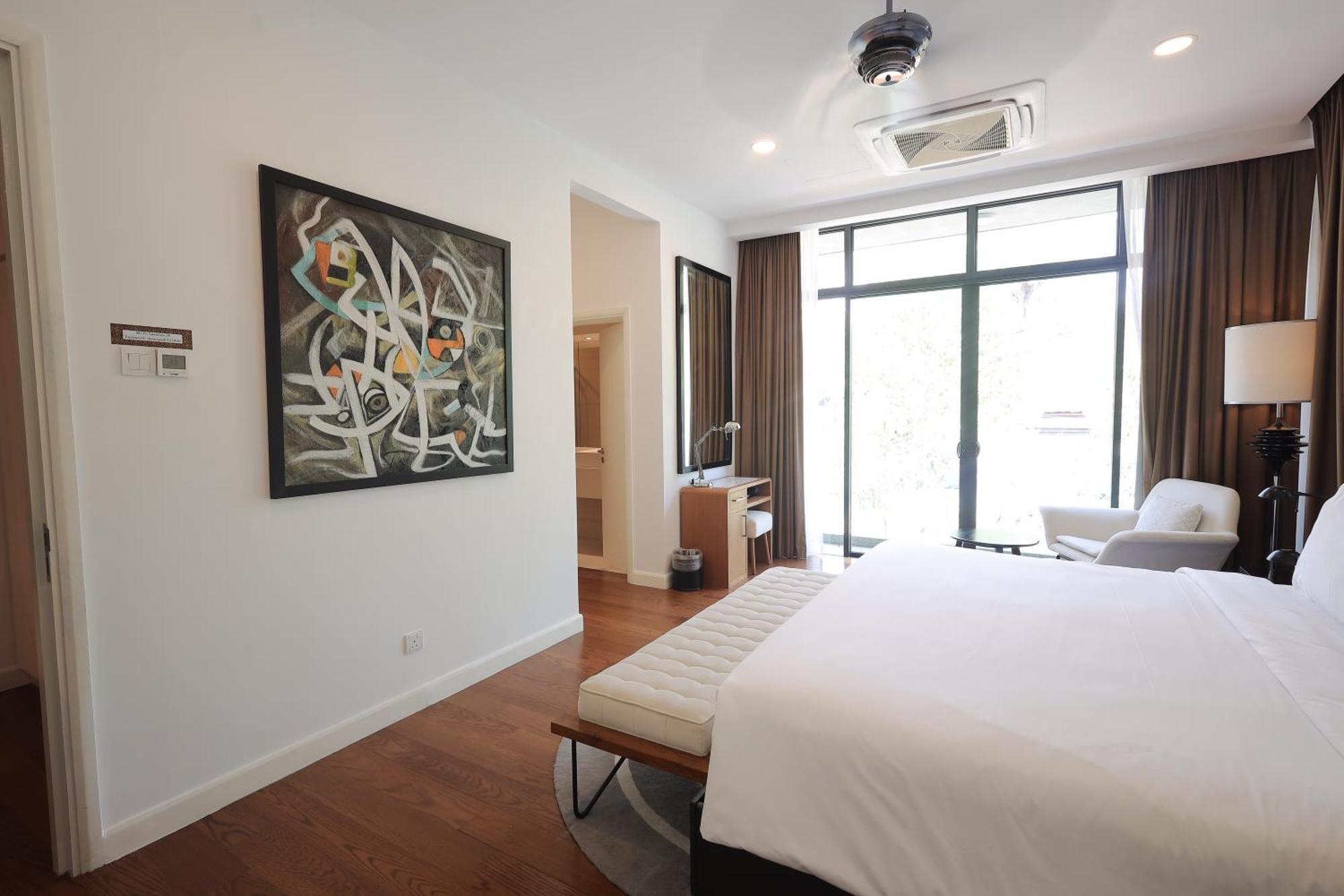 The Riyaz Lavanya Langkawi Pantai Cenang  Exteriör bild A bedroom at the hotel